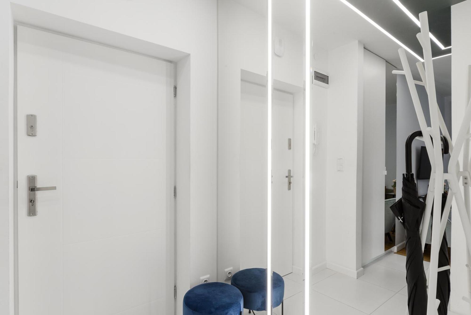 Lumina Design Studios With Beautiful View Varşovia Exterior foto